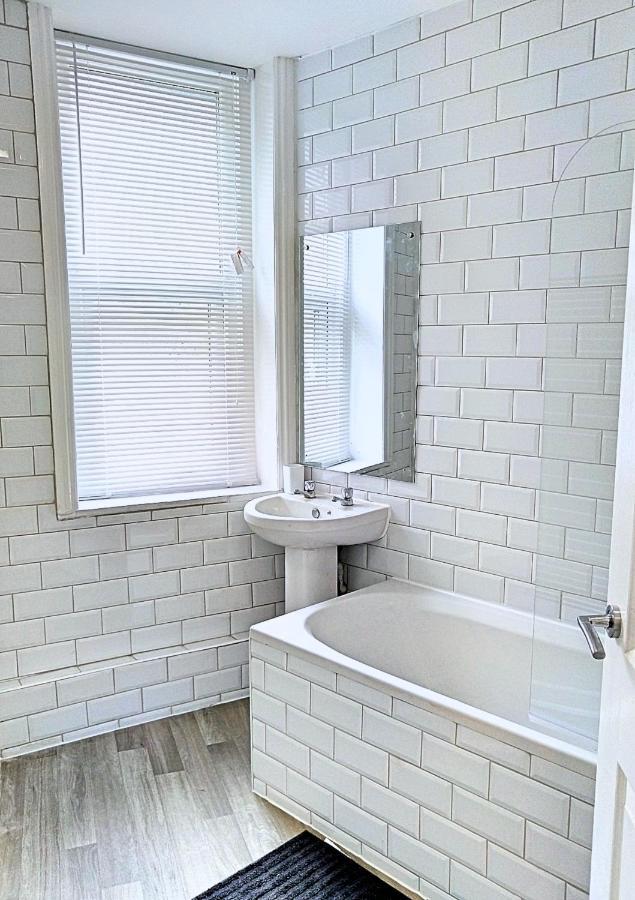 בורנמות' Entire Floor 2 Bedrooms On Westcliff מראה חיצוני תמונה